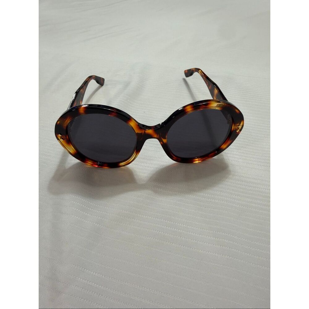 GUCCI GG1081S Women’s Tortoise Sunglasses - Picture 2 of 13